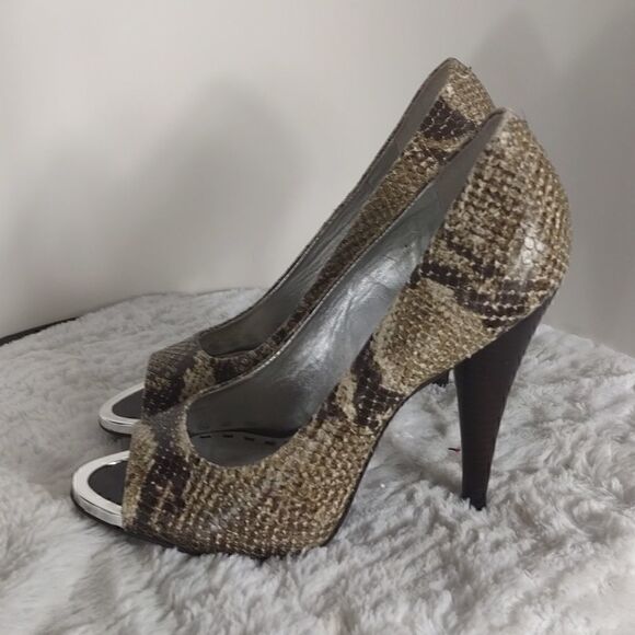 Gianni Bini Snakeskin Pumps - Picture 1 of 6